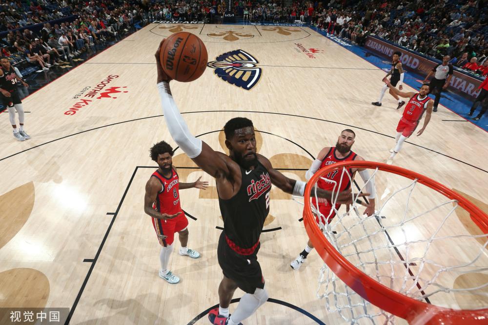 尤其是在球 尤其是在球